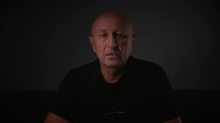 Zoroslav Kollár má nové video. Zaútočil síce na Pčolinského, ale ešte viac spochybnil kajúcnika Makóa. Lipšic to považuje za problém