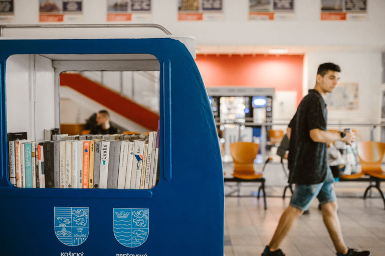 Novinka na autobusovej stanici v Košiciach. Pozrite, čo inteligentné v nej nájdete