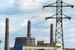 Slovenské firmy dovážajú na Ukrajinu viac elektriny, ako odtiaľ kupujú. Hoci pôvodne to malo byť naopak