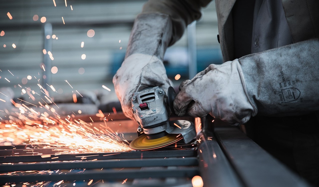 Je skrátený pracovný týždeň riešením alebo hrozbou? Názory respondentov sú rozdielne