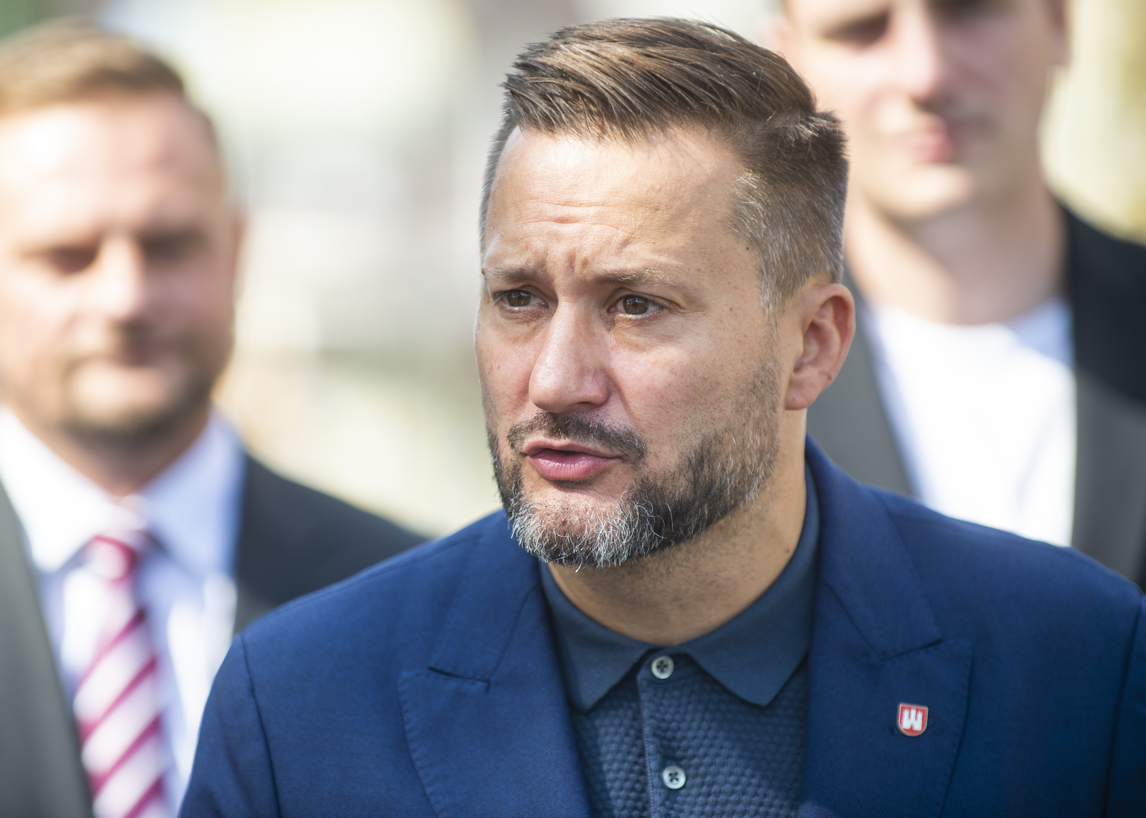 Vallova komisia dopravy odpozerala štandardy pre správanie sa k novinárom od Roberta Fica a prerazila nové dno