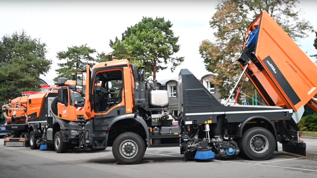 Správca župných komunikácií obstaral nové zametacie nadstavby na stroje