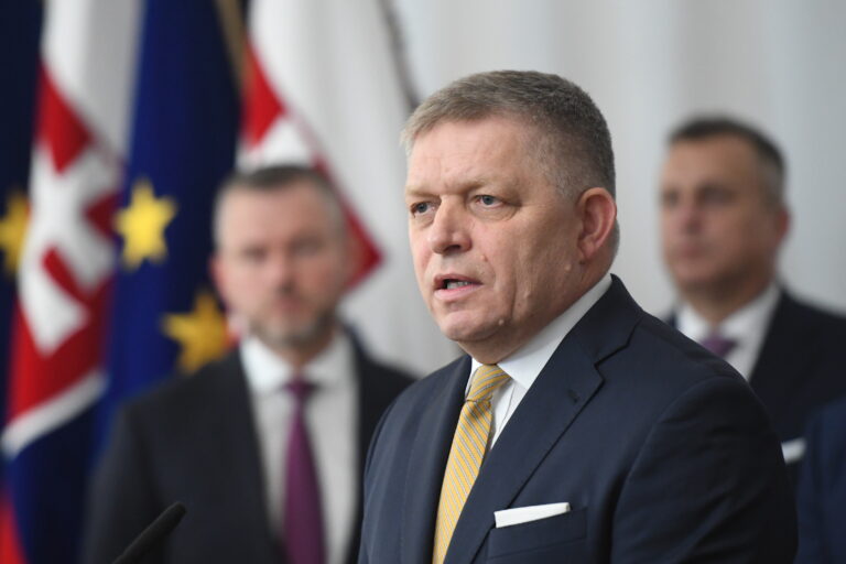 Fico by najradšej „okopíroval“ americký zákon o zahraničných agentoch