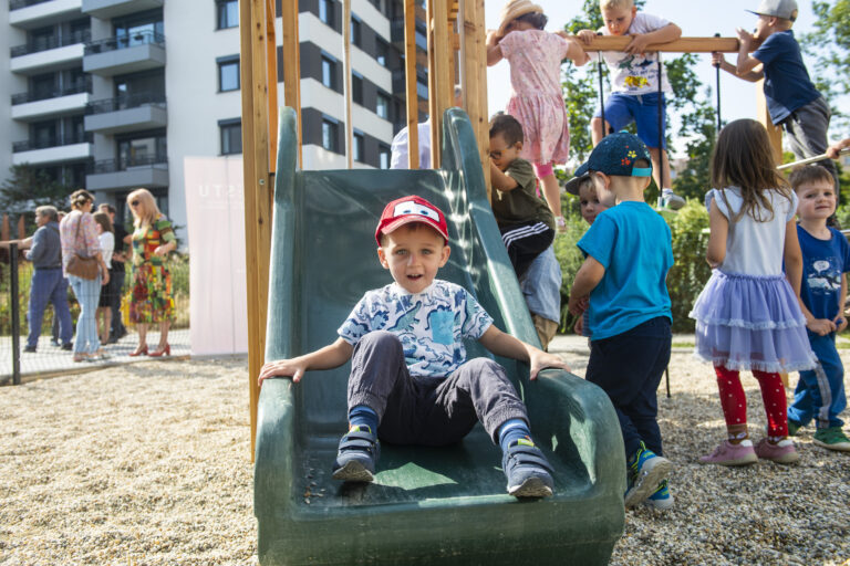 Vláda schválila zmenu, rodičovská dovolenka už nebude znevýhodnením