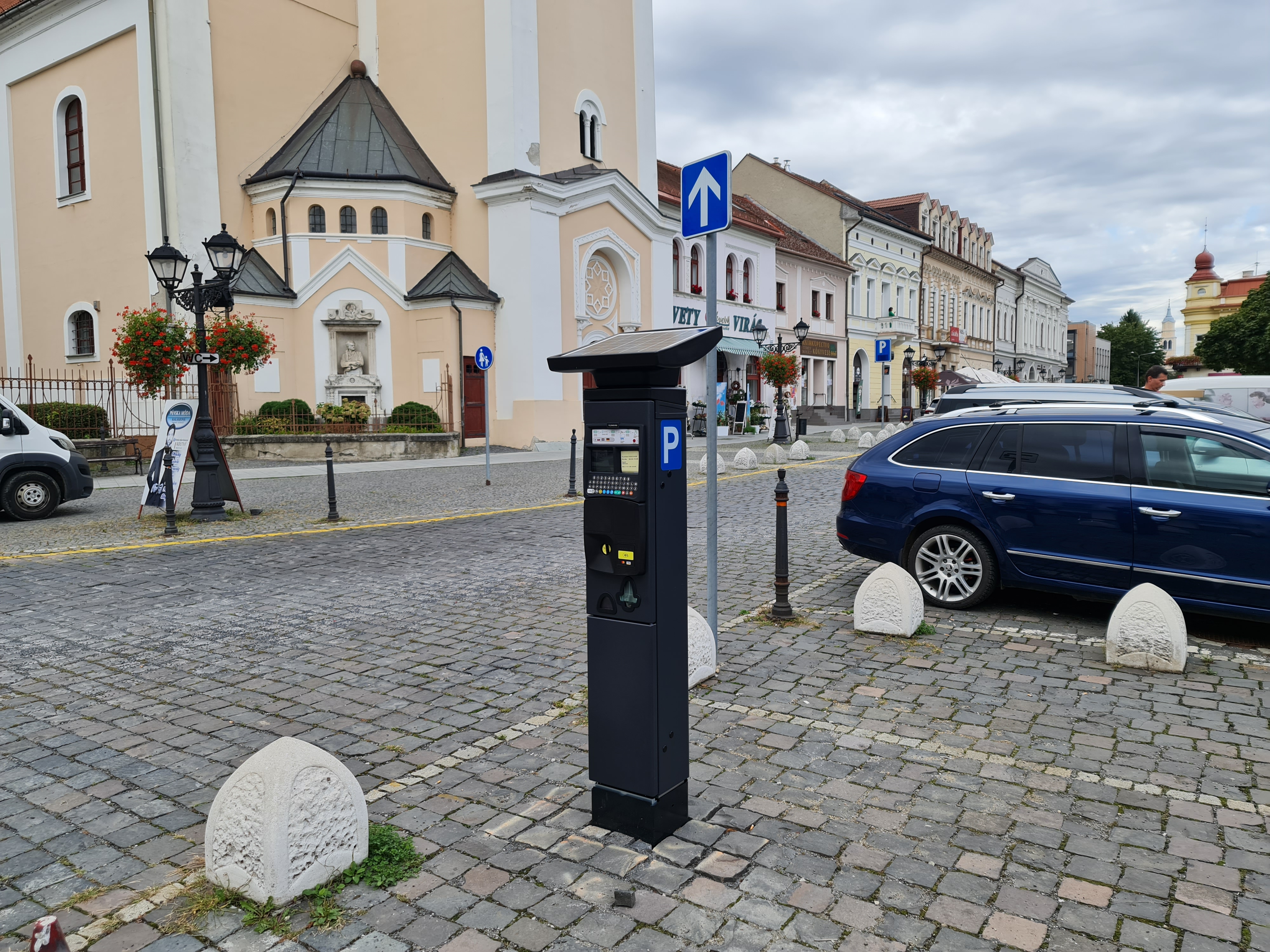 Platené parkovanie v R. Sobote sa napokon začne až v novembri