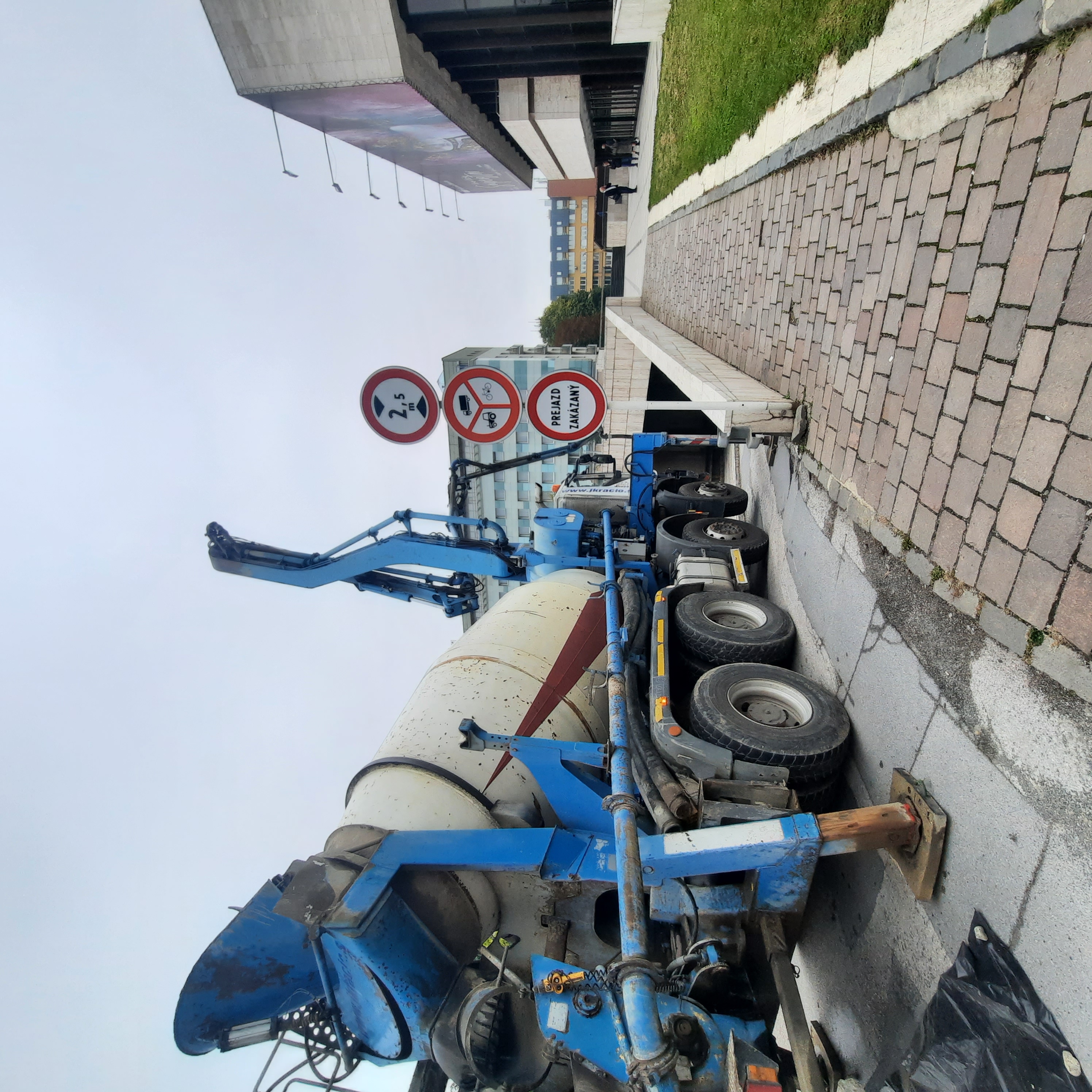 Vjazd do divadelnej garáže bude onedlho hladší