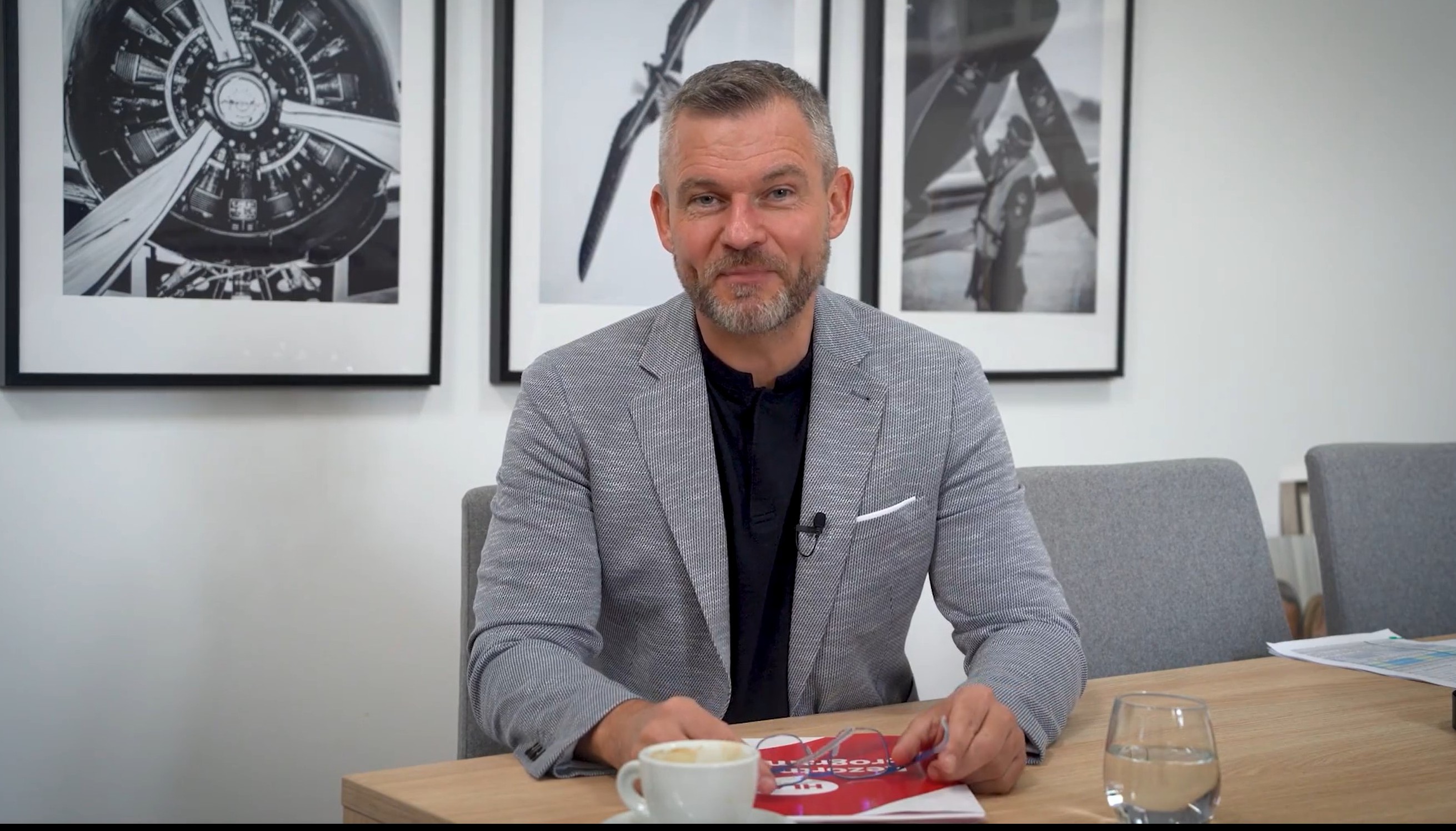 Črtá sa nová vláda. Premiérom by mal byť Fico, predsedom parlamentu Pellegrini. Čaká sa aj na dnešné predsedníctvo KDH