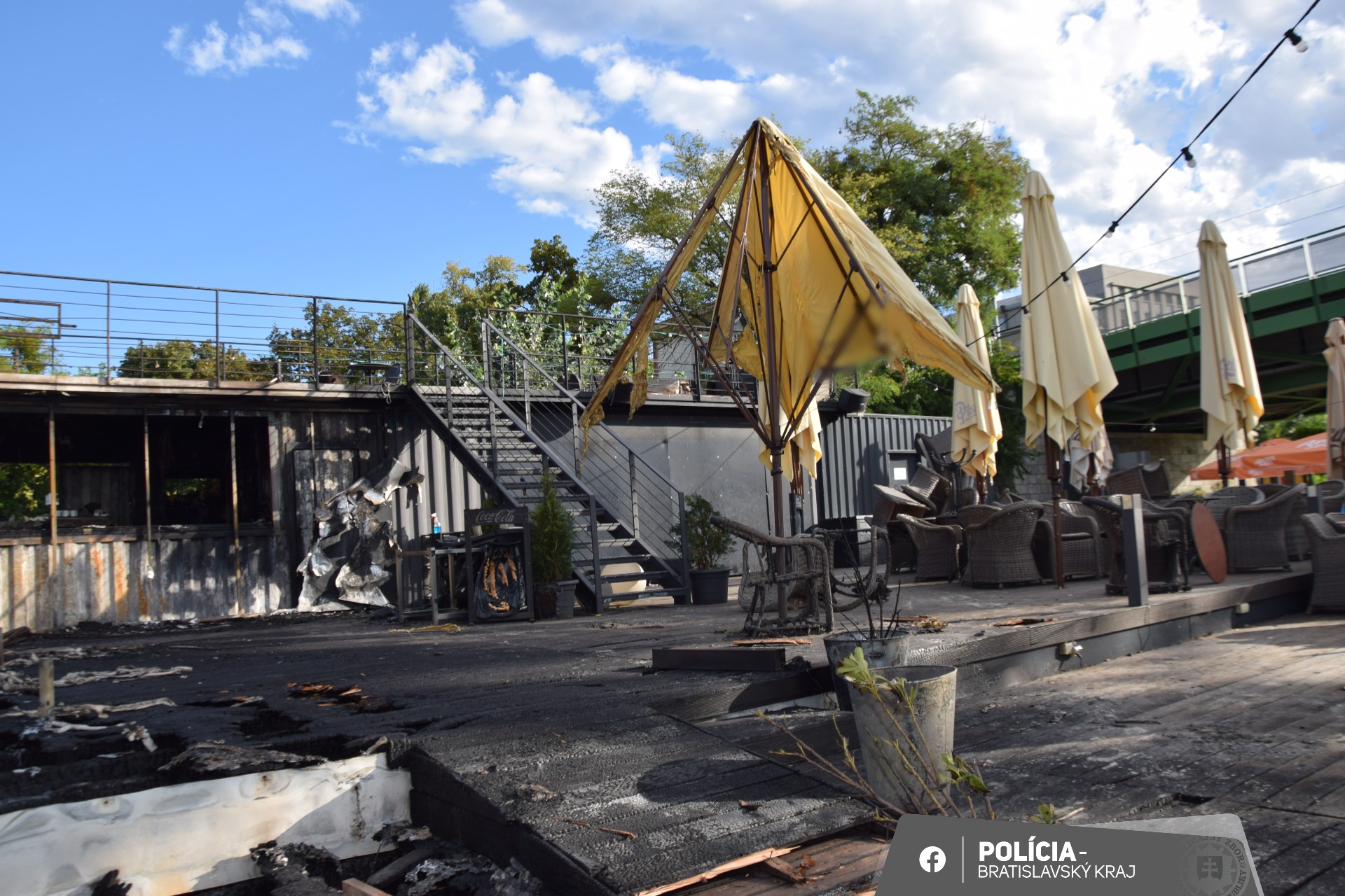 Nočný požiar zničil prevádzku reštaurácie na nábreží Dunaja