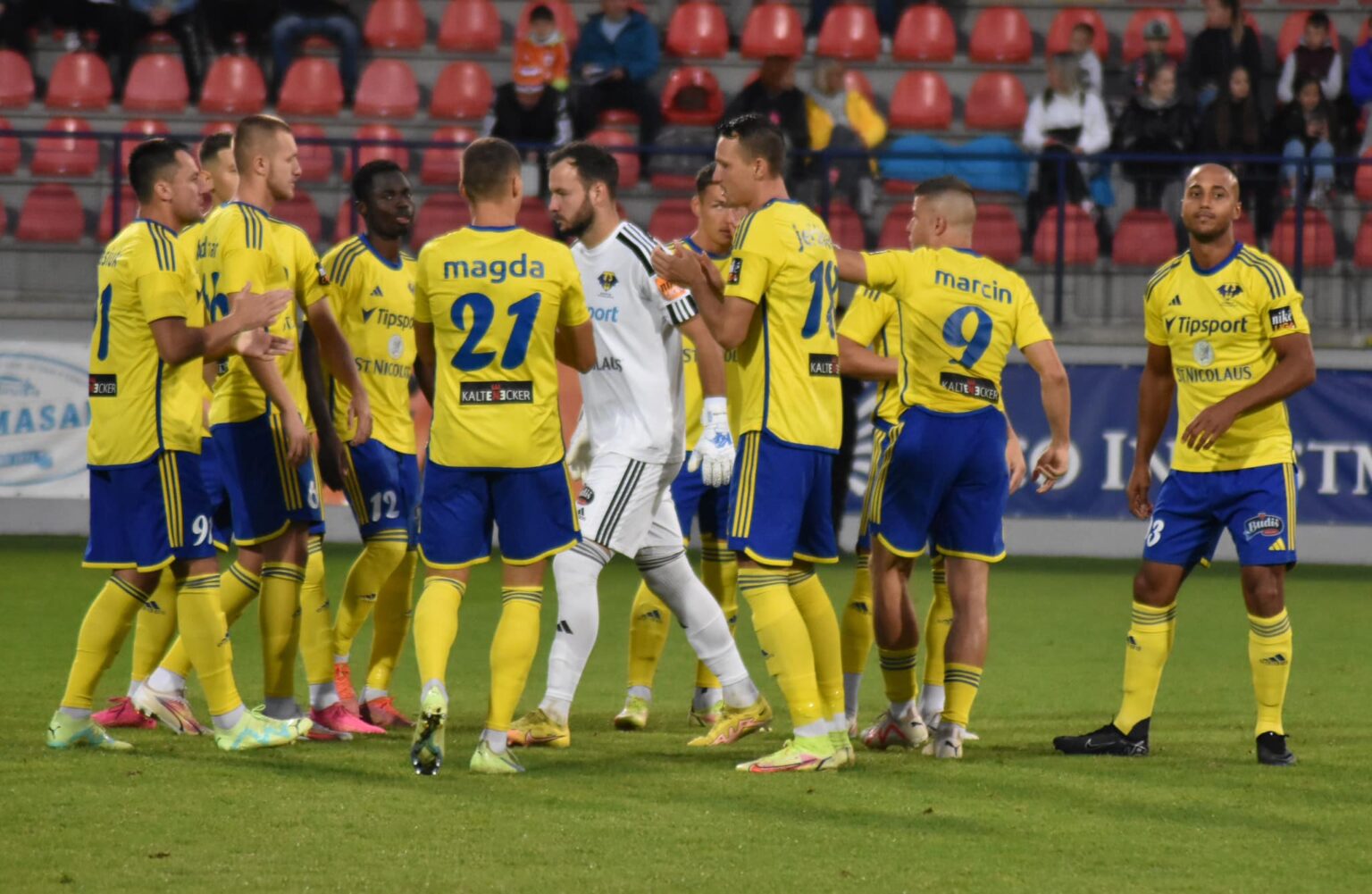 Michalovce uhrali remízu so súperom zvučného mena. Foto: FB MFK Zemplín