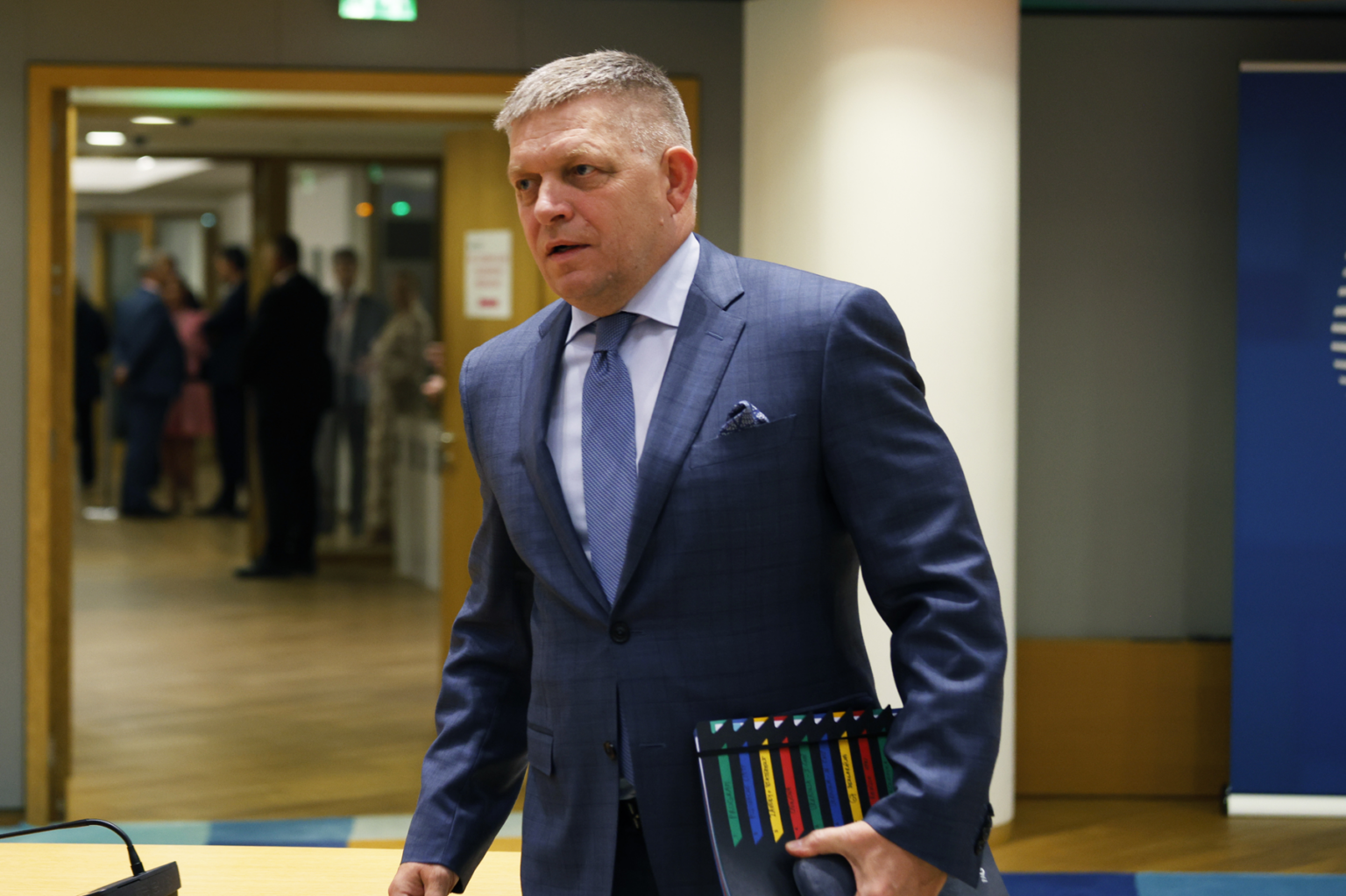 Slovenský premiér Robert Fico prichádza na prvý deň dvojdňového summitu lídrov EÚ v Bruseli vo štvrtok 26. októbra 2023. Foto: TASR/AP