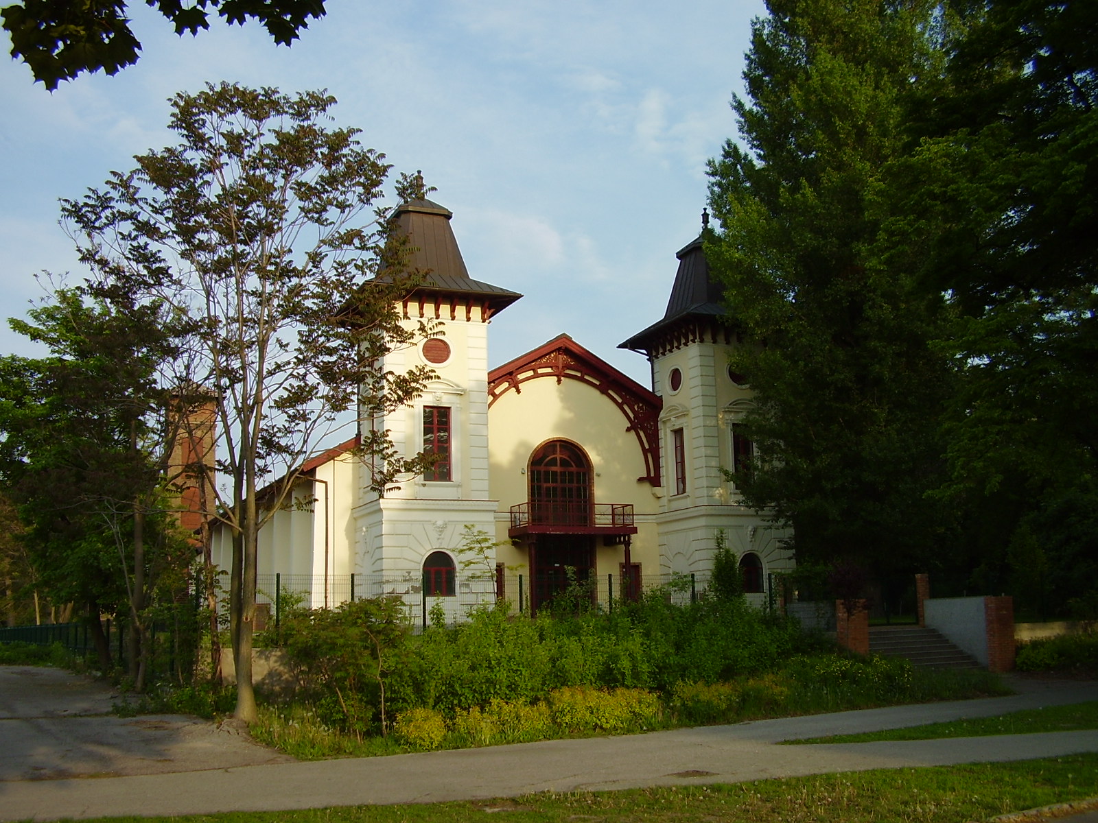V zrekonštruovanom Divadle Aréna sa bude zasa hrať. Mesto pripravuje kolaudáciu