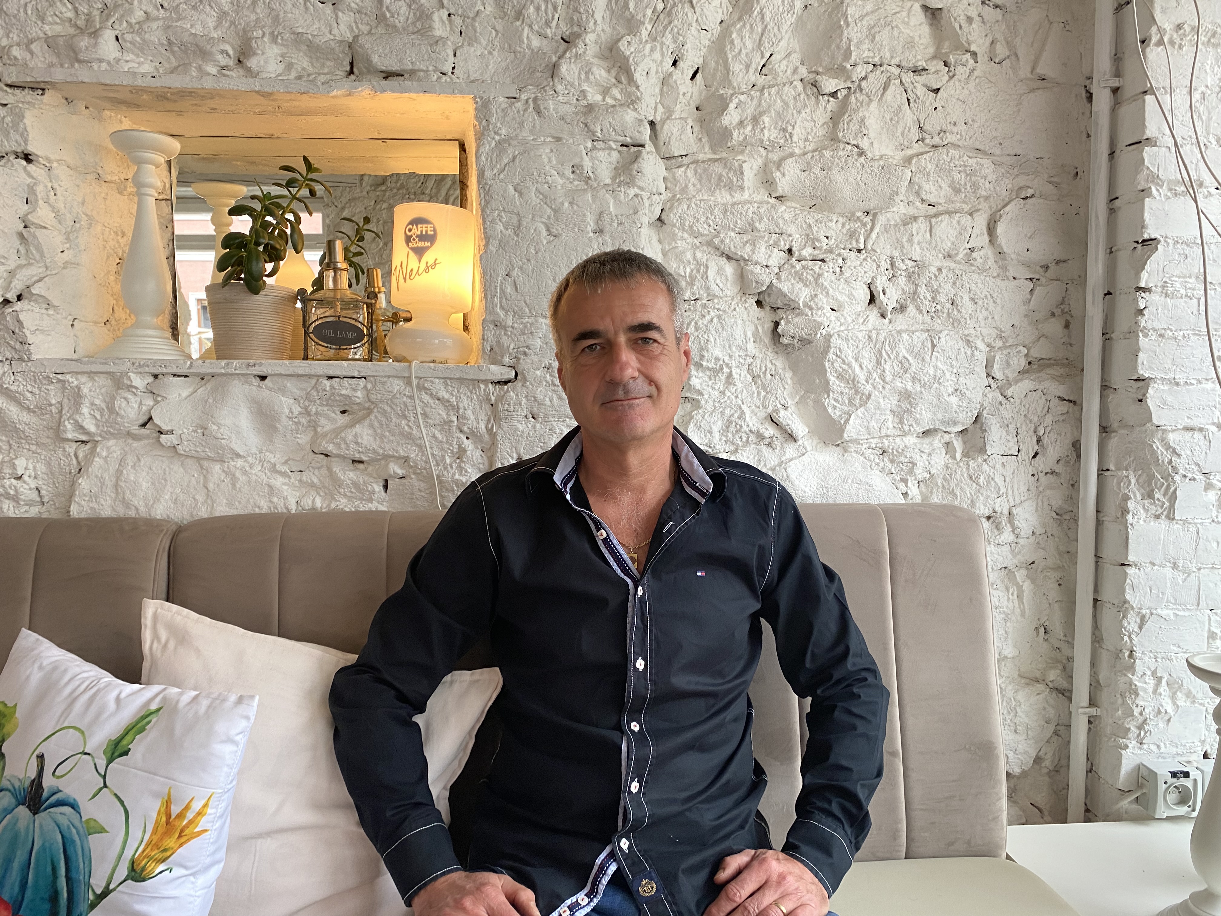 Píše o reálnych krimi prípadoch a chodí bez ochranky. Naďalej budem bojovať perom, tvrdí Peter Šloser