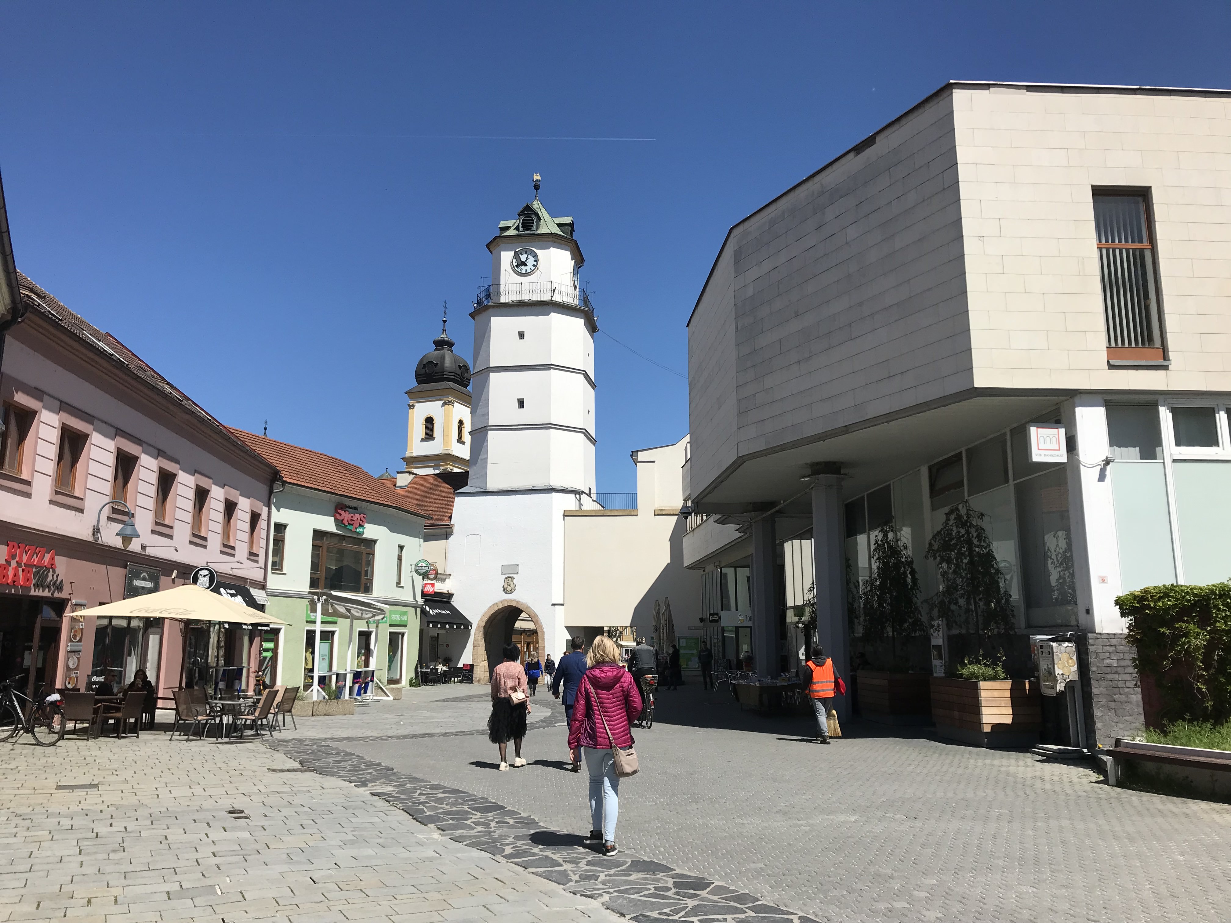 Obyvateľov na Slovensku ubúda, pôrodnosť klesla na historické minimum