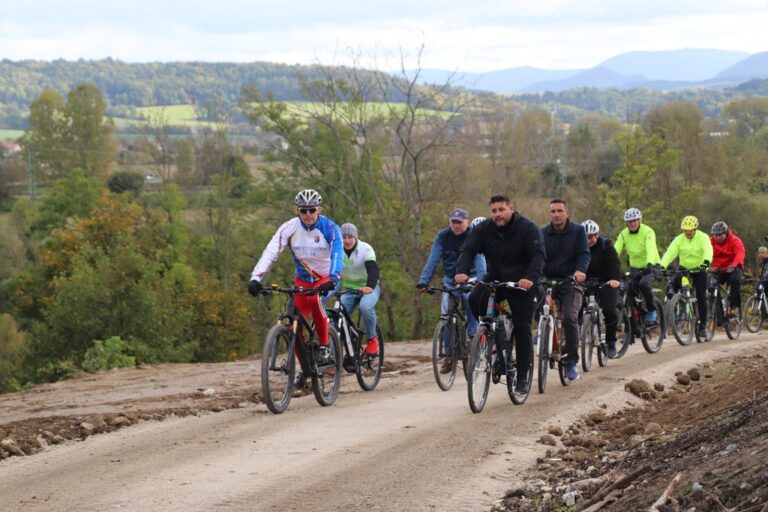 Na Považí onedlho dokončia ďalší úsek cyklotrasy. Jeho súčasťou je unikátny most