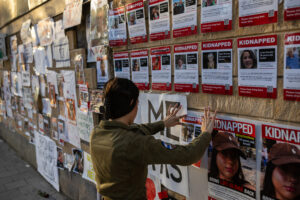 New York Times: Dráma najzraniteľnejších rukojemníkov. Izraelčania žiadajú o milosrdenstvo