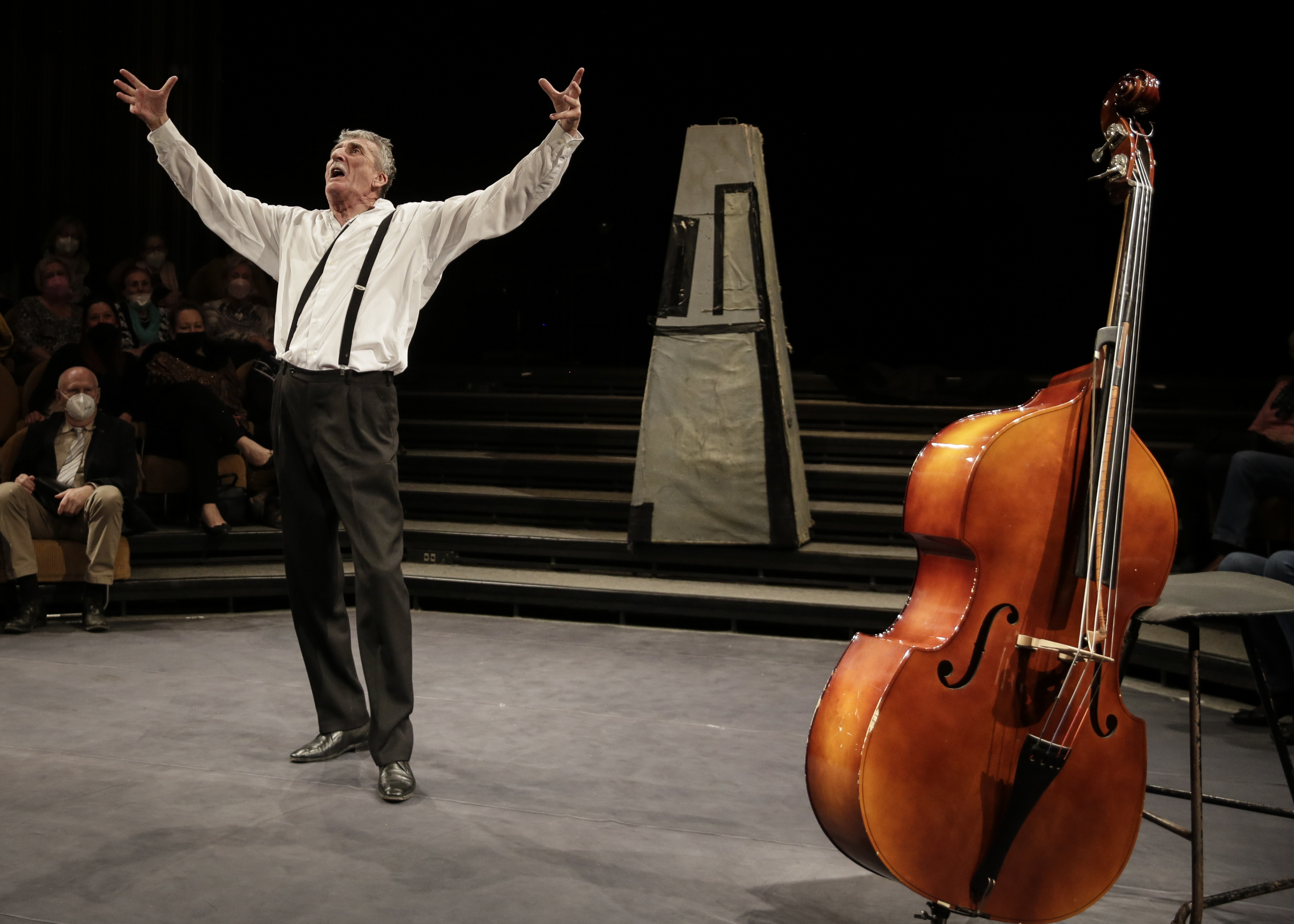 Famózny Martin Huba je s kontrabasom spojený desaťročia. A dokáže to i košickým divákom