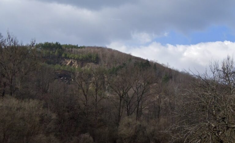 V lome v Rimavskej Bani chcú oživiť a zvýšiť ťažbu stavebného kameňa