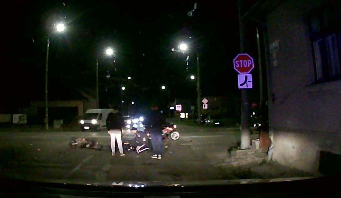 Vážne zranený Adam stále leží v nemocnici. Život mu zachránil okoloidúci colník