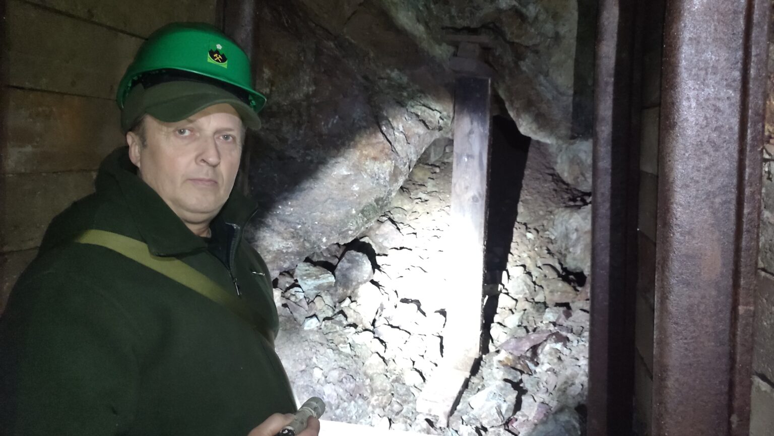 Predseda Baníckeho cechu horného Spiša Slavomír Kyseľa v štôlni Strieborná. Foto: Rastislav Ovšonka