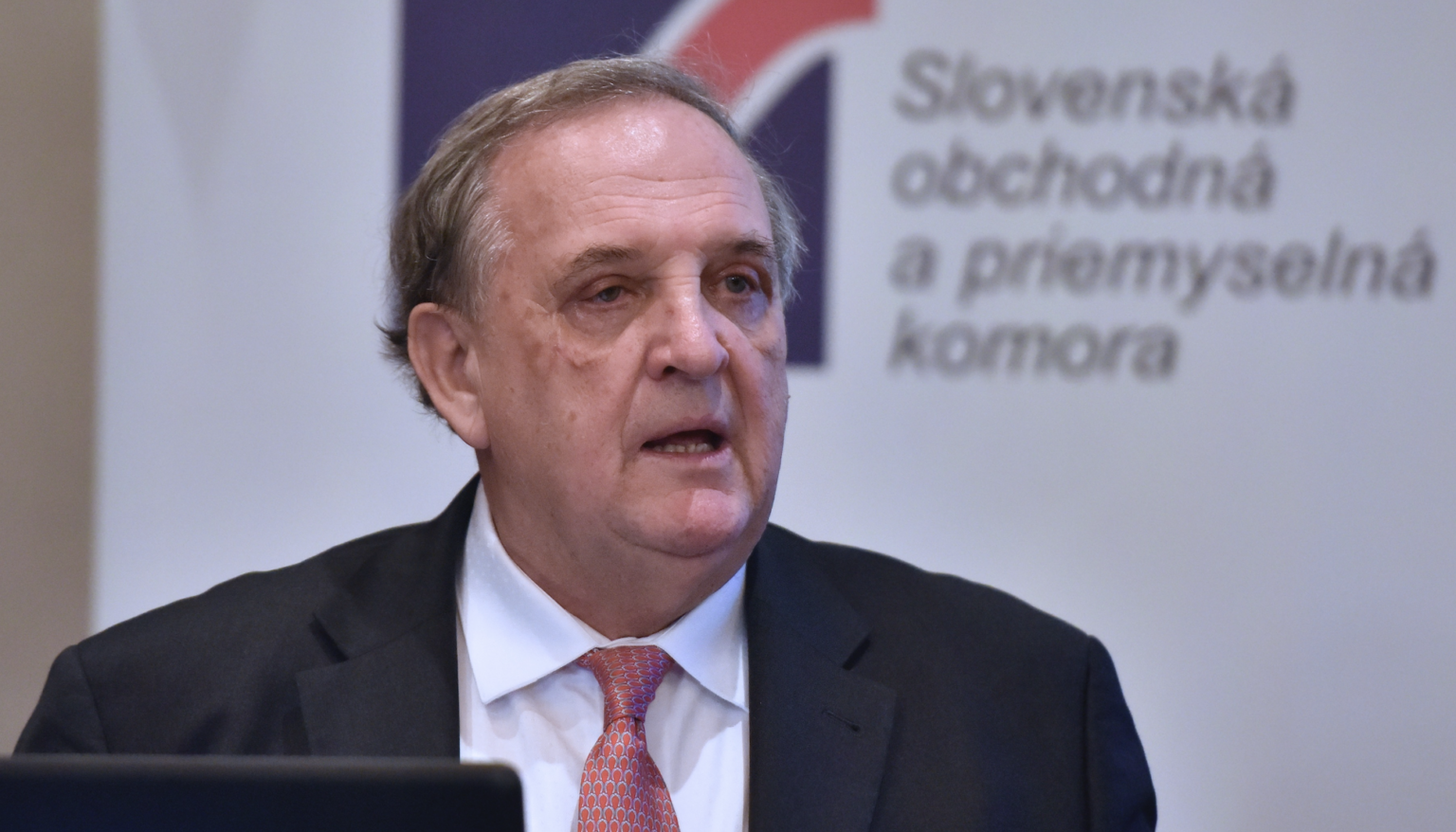 Predseda Slovenskej obchodnej a priemyselnej komory Peter Mihók. FOTO TASR - Pavol Zachar 