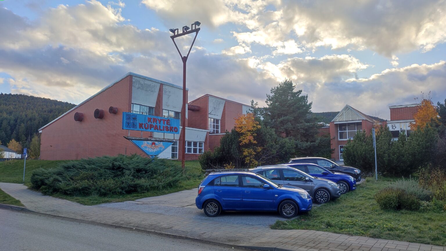 Mestská plaváreň vo Svite. Foto: Rastislav Ovšonka
