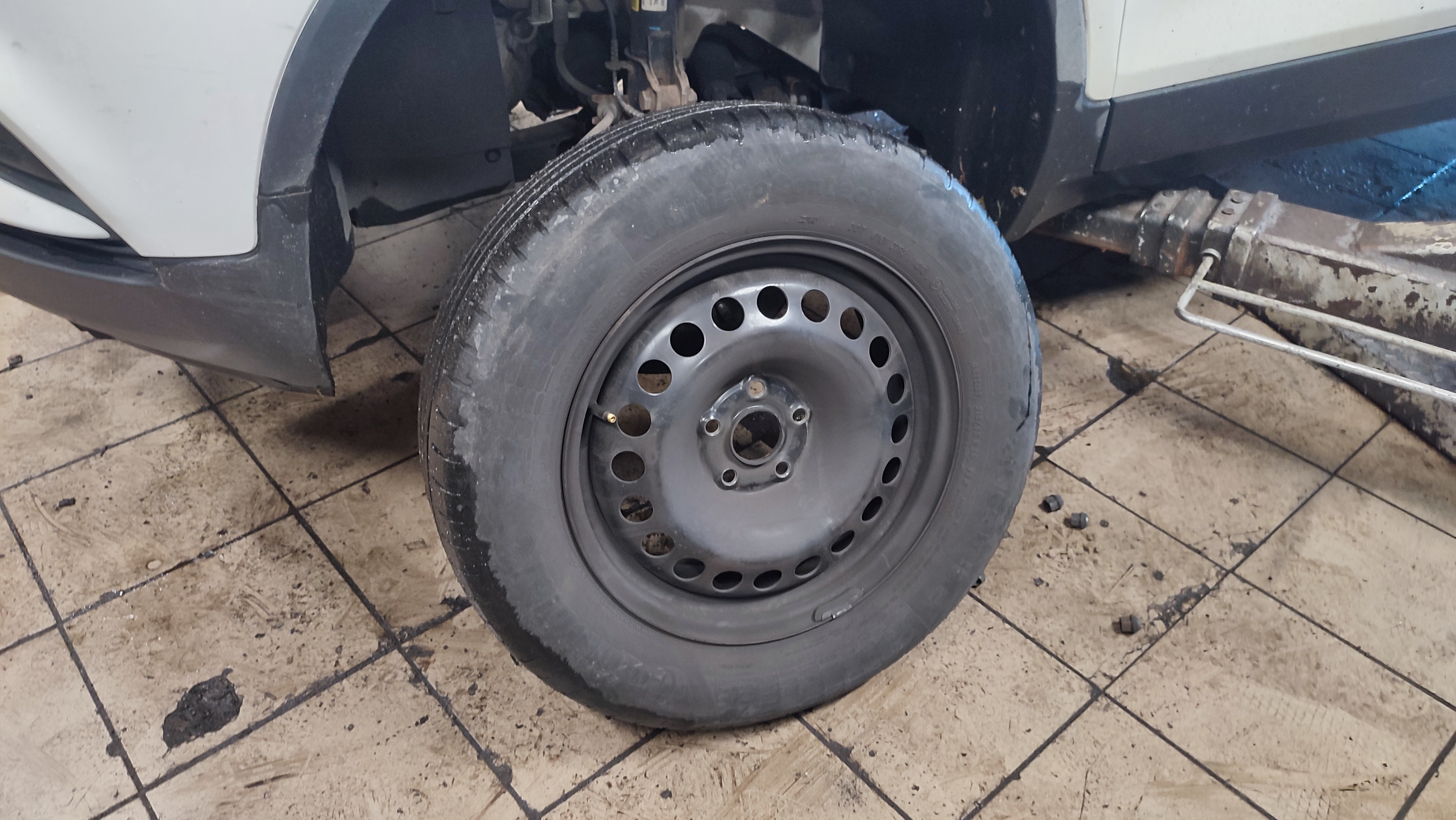 Začína sa obdobie výmeny letných pneumatík za zimné