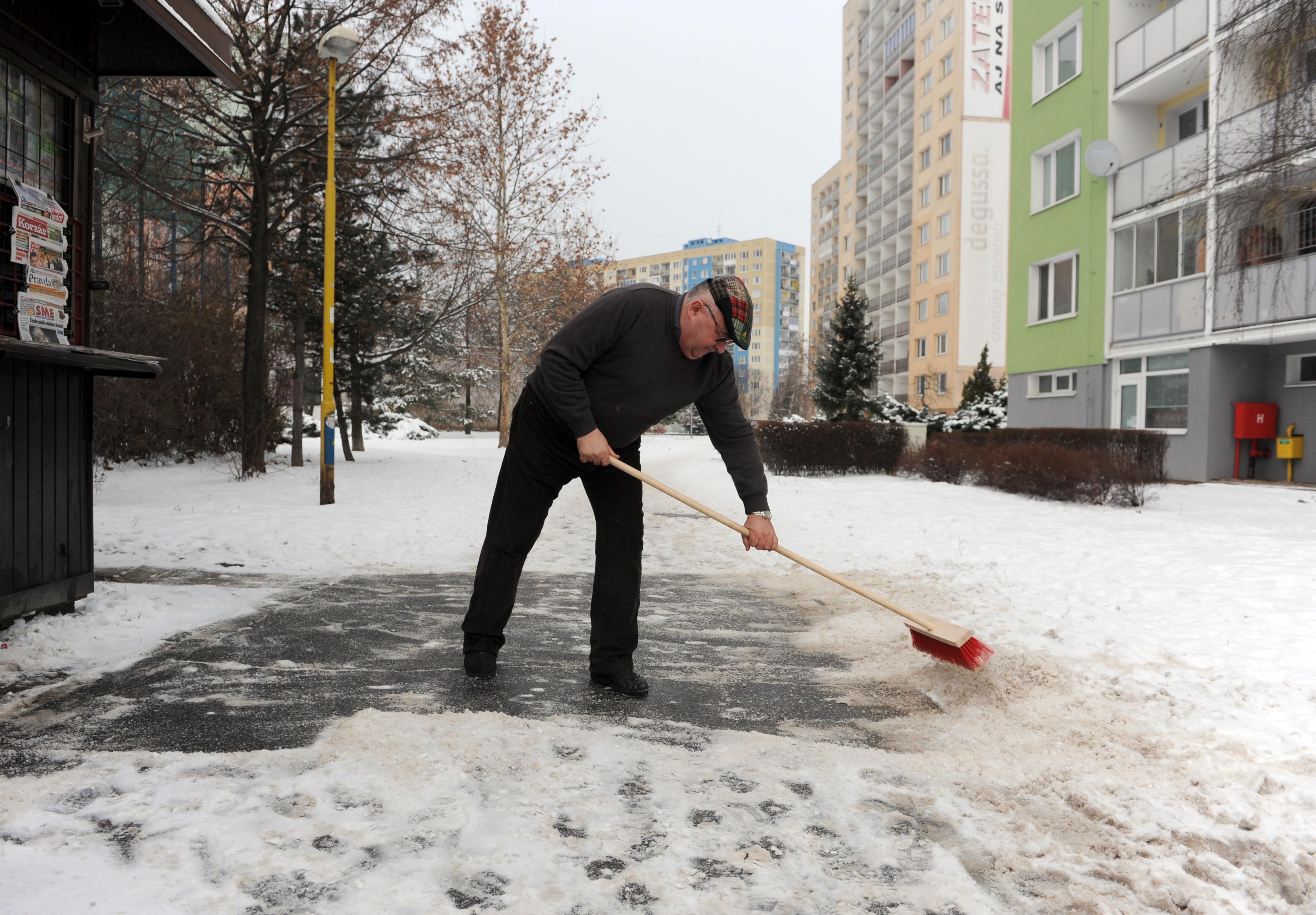 V Košiciach už niet čo adoptovať. Chodníky sa minuli