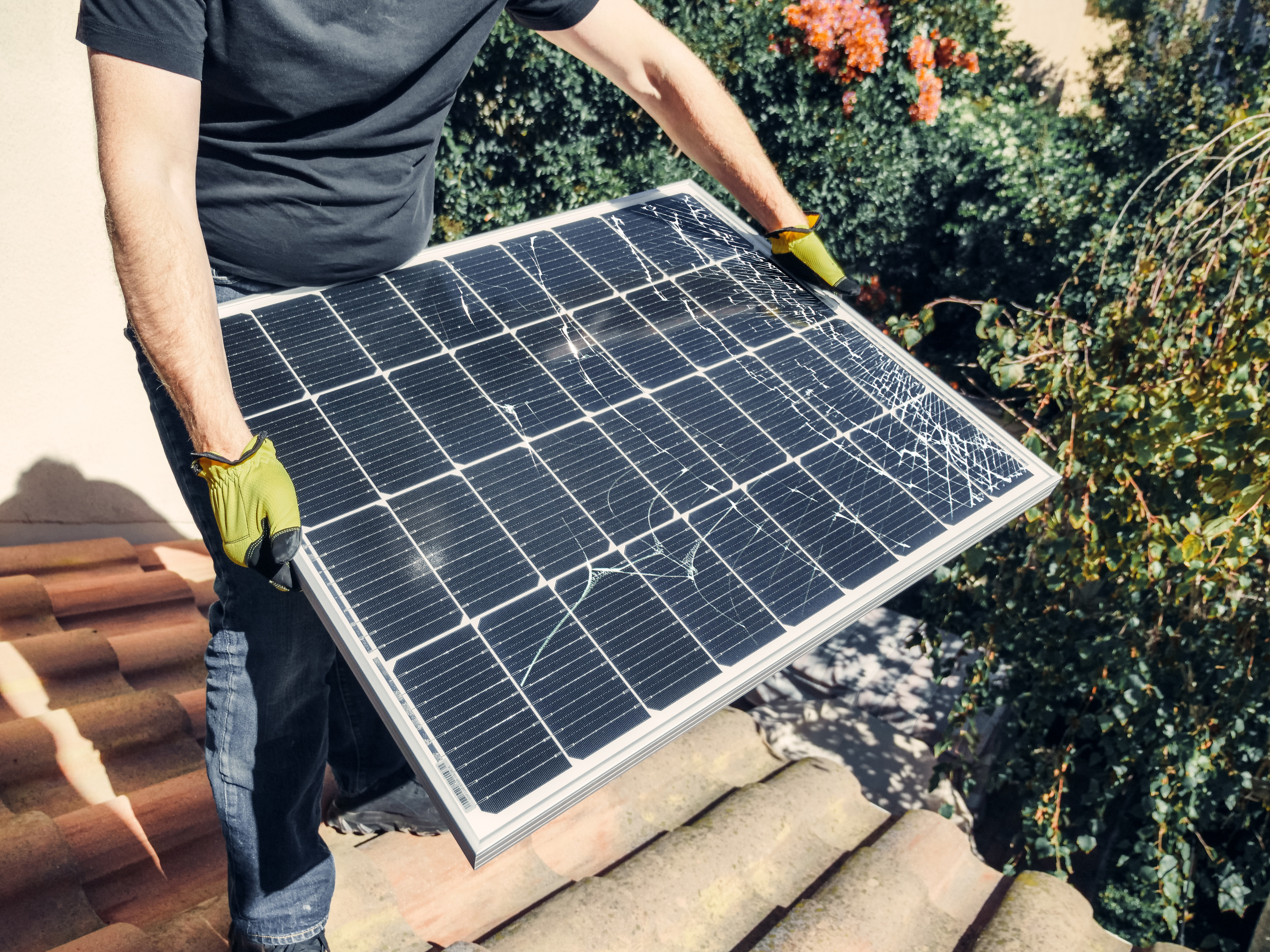 Čo so starou fotovoltikou? Podľa zákona sa o ňu musí postarať jej výrobca