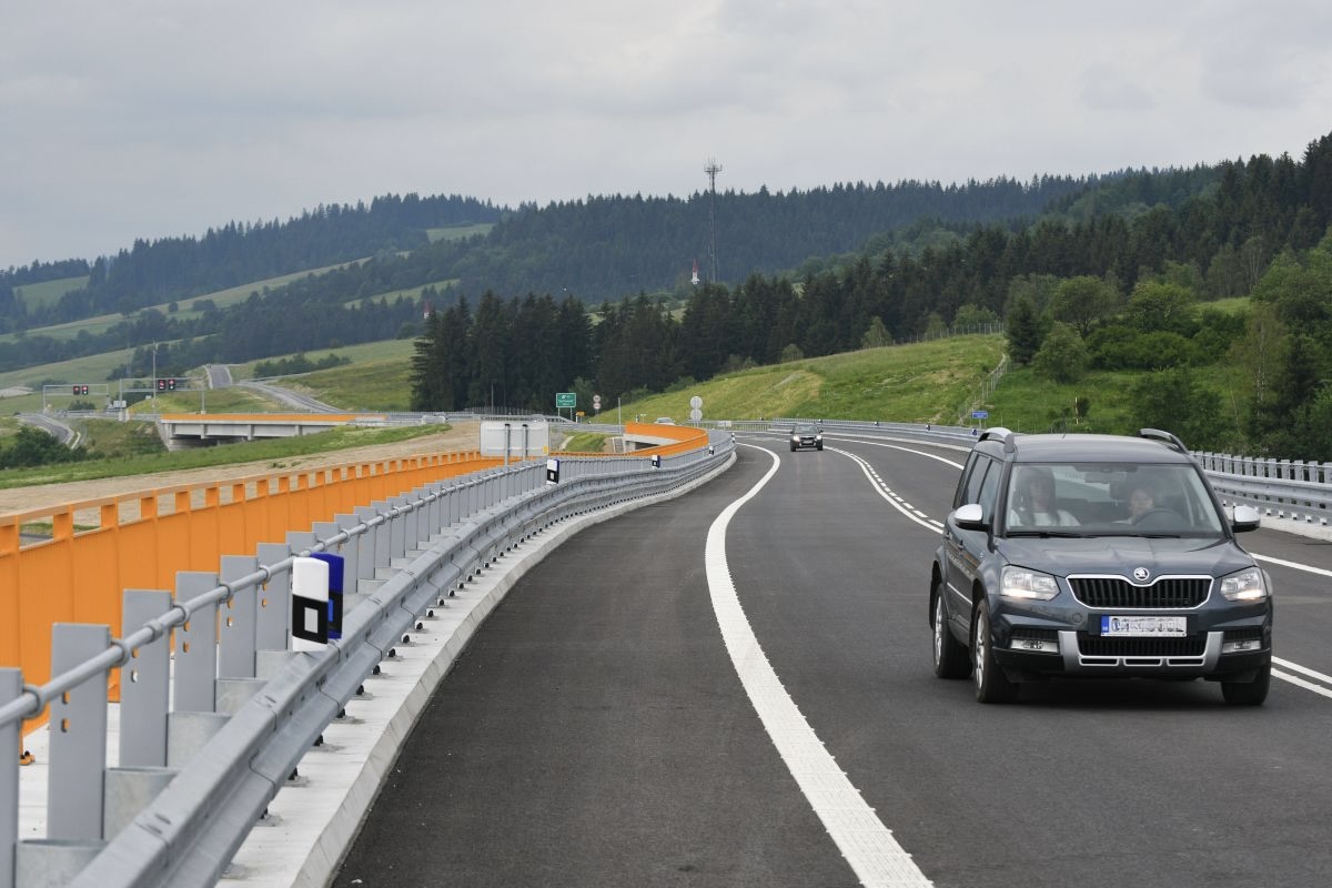Rezort dopravy mení plány: Diaľnica nebude, hľadá sa nová cesta