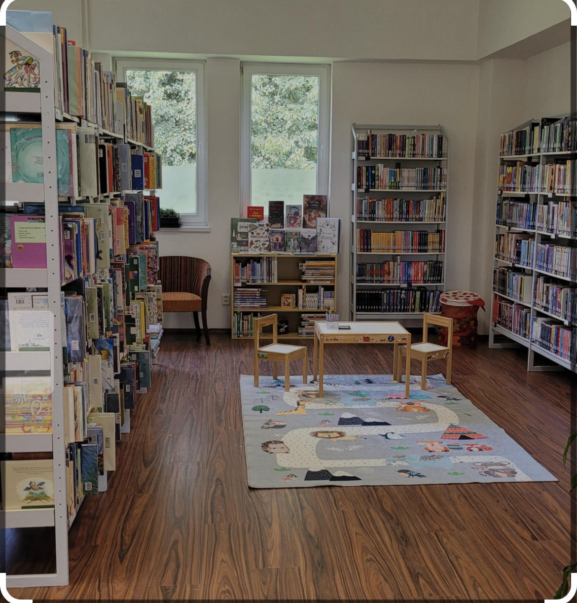 Knižnica Jána Bocatia otvára bezbariérovú pobočku Nad jazerom