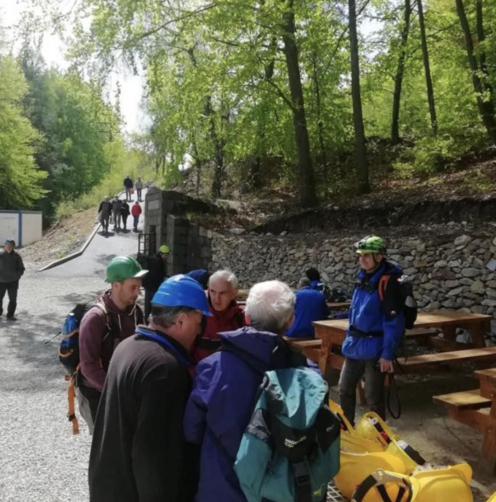 Opálové bane sú po zemetrasení v poriadku! Prehliadky pre verejnosť pokračujú ďalej