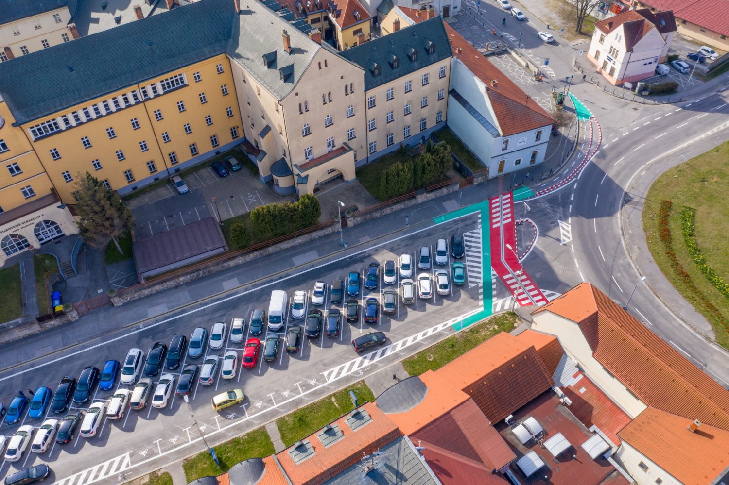 V Trenčíne sa chystajú zmeny v parkovaní: Ako postupovať pri vybavovaní parkovacej karty?