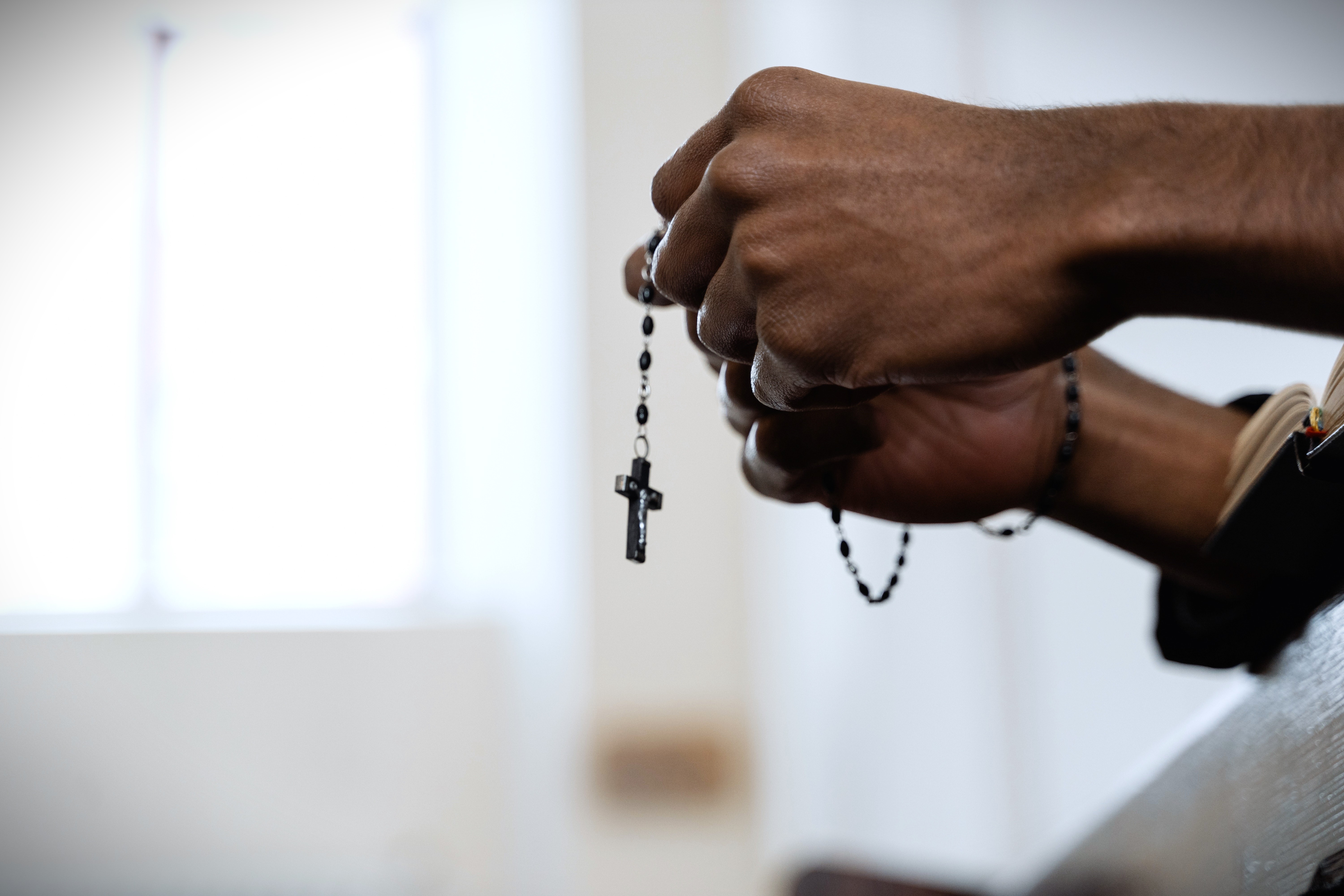 Ruženec a jeho moc vo väzenskej cele