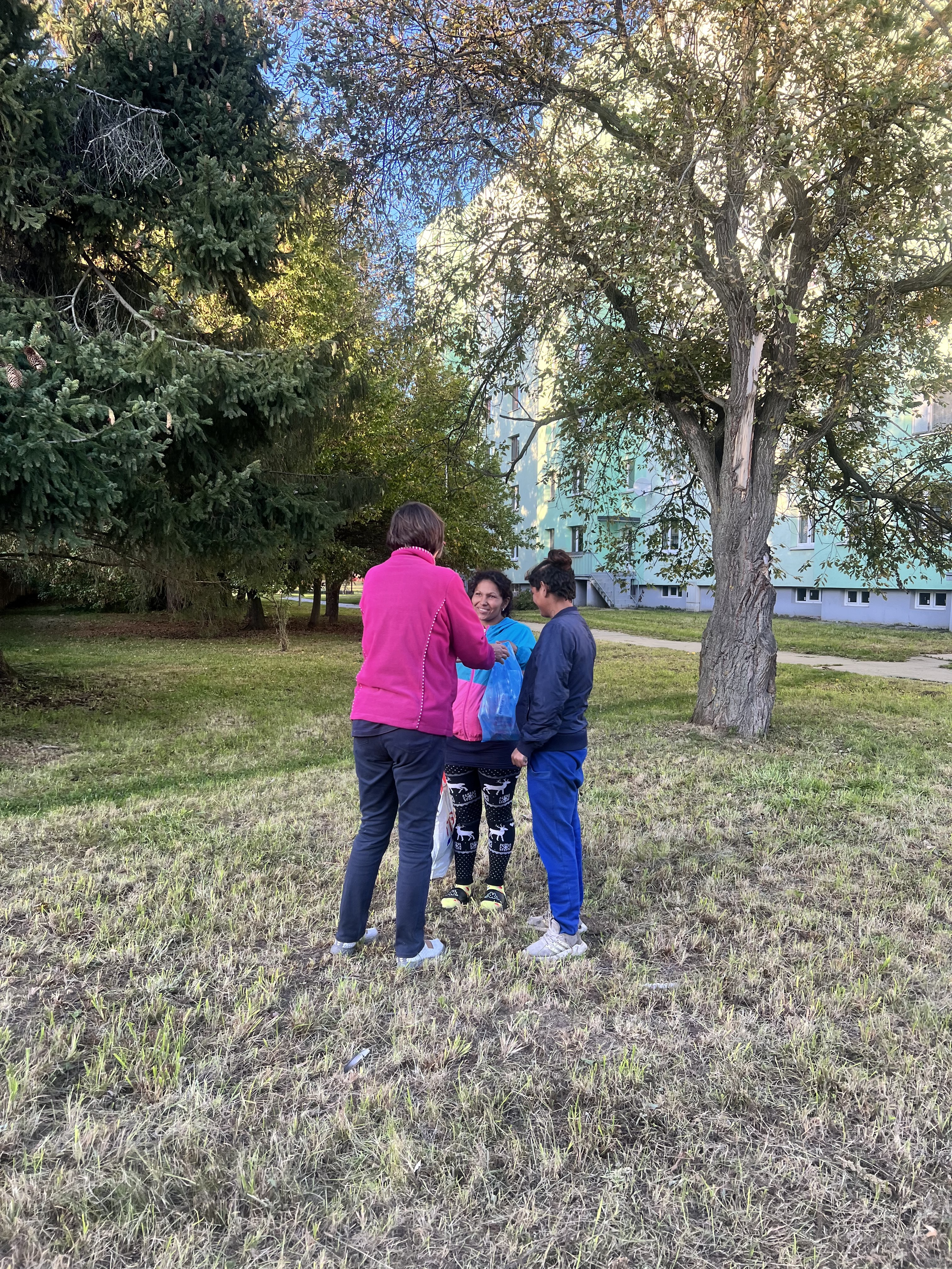 Človek s láskavým srdcom. Pomohla tehotnej žene, ktorá bola pri košoch