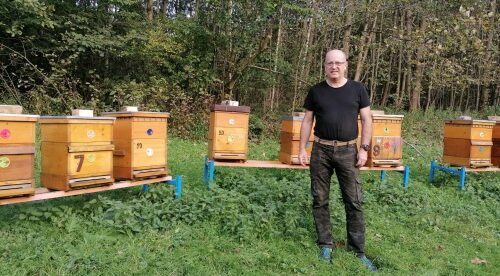 Košický včelár Mikula: Prečo je med tohto roku drahší?