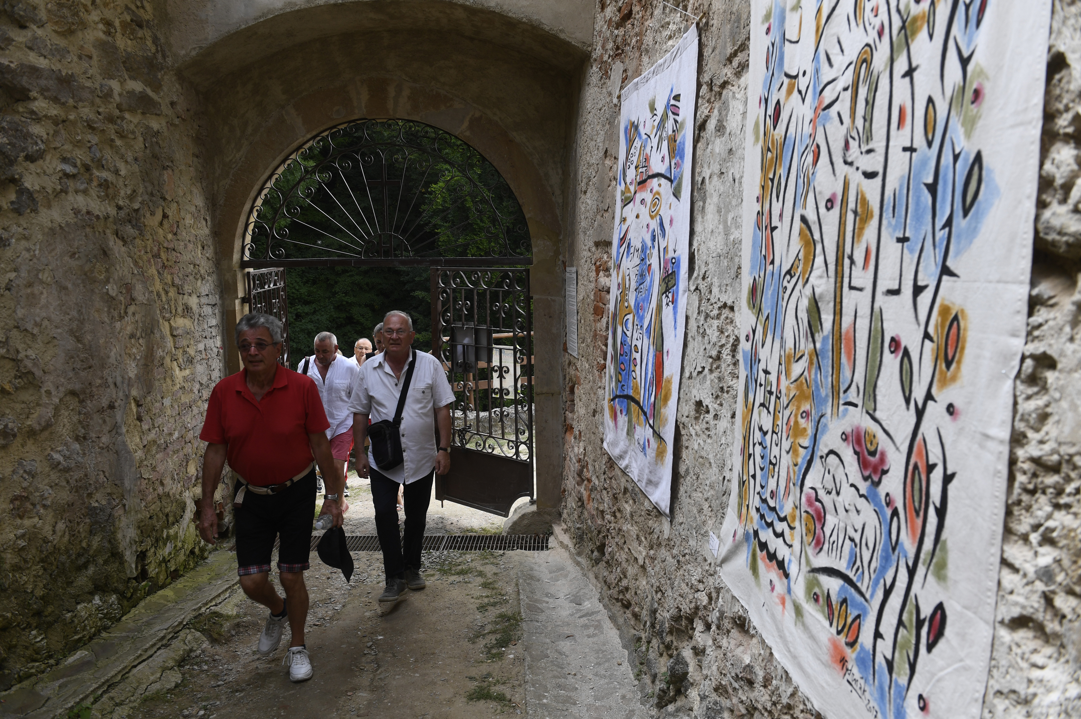 Skalka je unikátom nášho kraja. Chodia sem aj Indovia, prezradila sprievodkyňa 