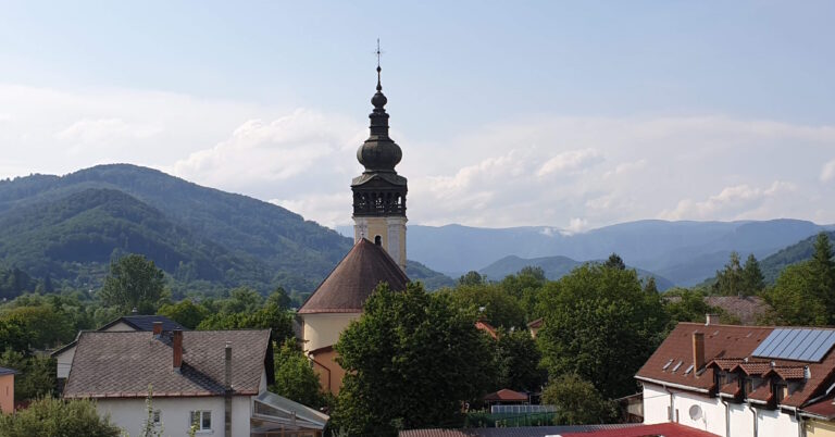 Revúca eviduje rekordný výpadok príjmov, zvýšiť chce daň z nehnuteľností