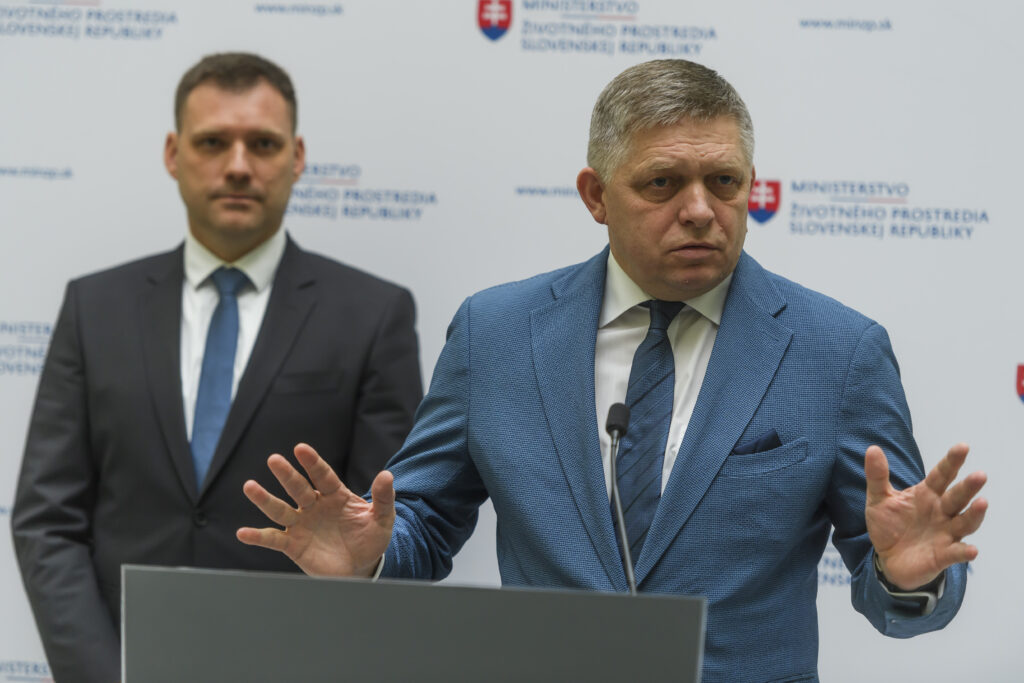 Zľava Tomáš Taraba a Robert Fico. Foto: Jaroslav Novák/TASR