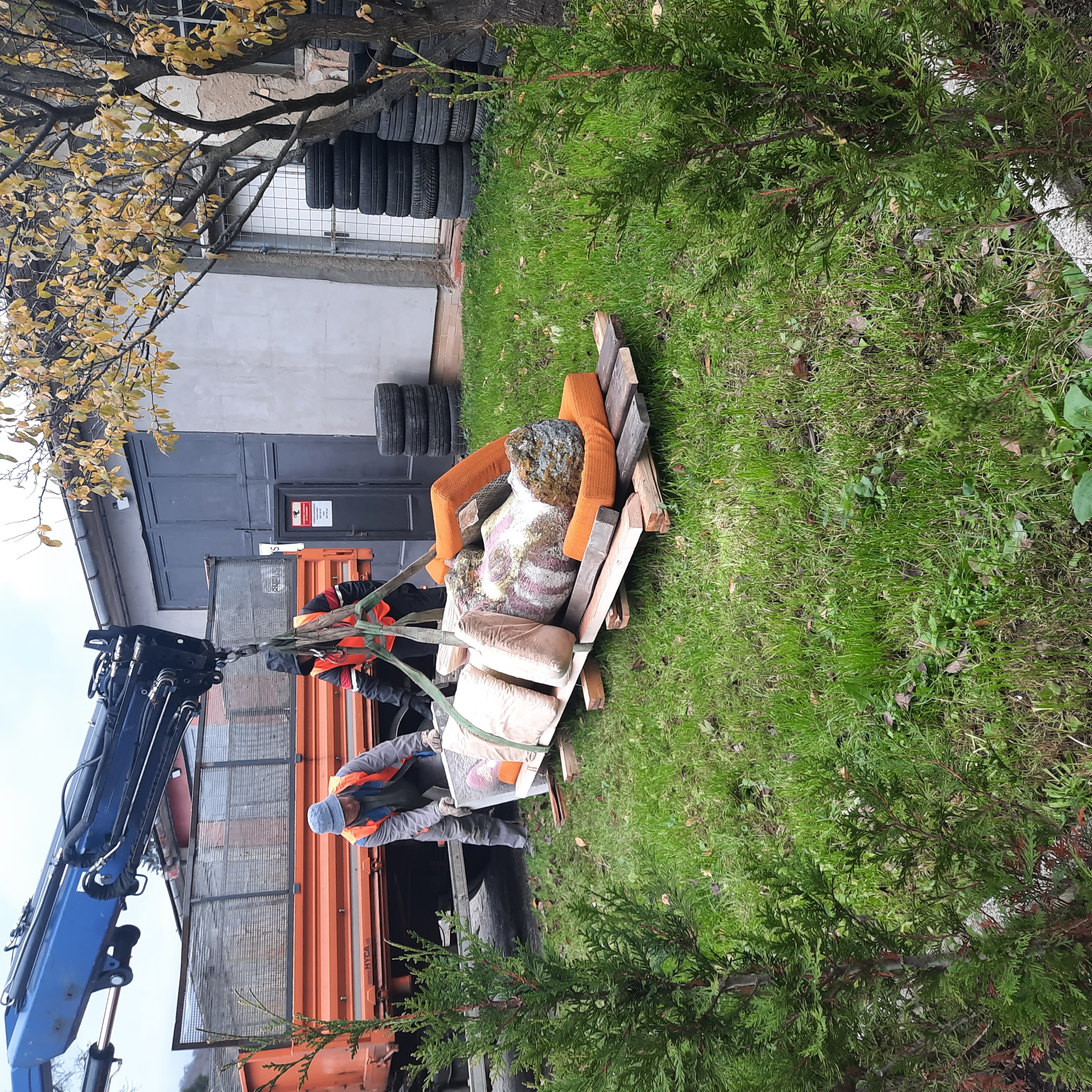 Odstránili sochu pracujúcej ženy spred Křižíka. Bránila stavebným prácam