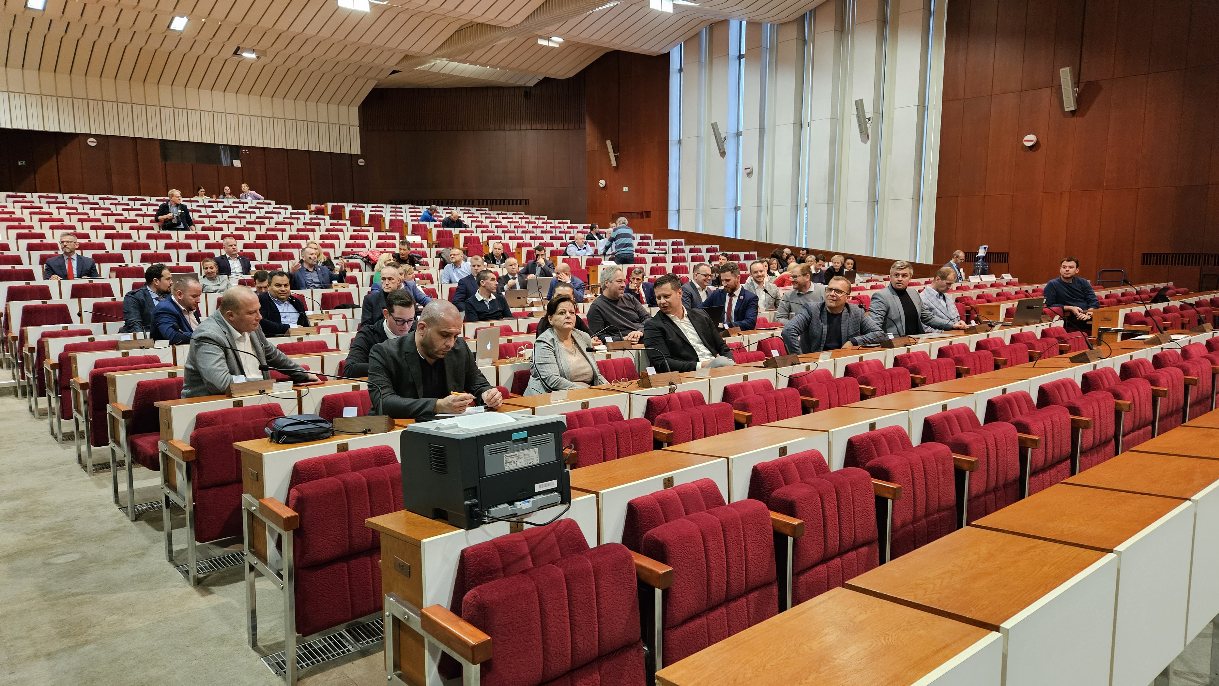 Poslanci sa boja Košičanov. V tajnom hlasovaní opäť zamietli návrh na zvýšenie poplatkov za komunálny odpad