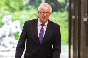 Reakcia na Jána Mazáka a pokračovanie diskusie o odvolávaní členov Súdnej rady