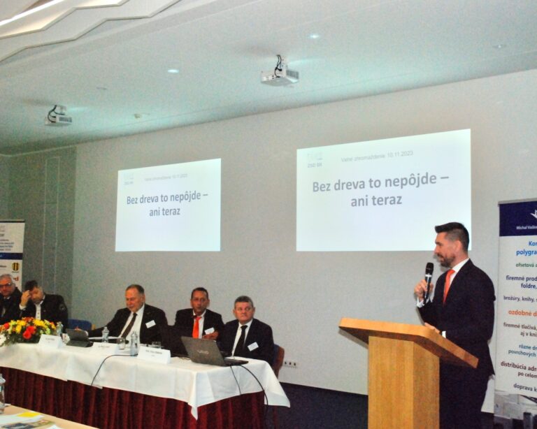 Drevársky priemysel ovplyvňuje ekologizácia, prvoradé je živobytie ľudí v regiónoch