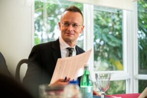 Hungary rejects new sanctions against Russia blaming Ukraine to "blackmail"