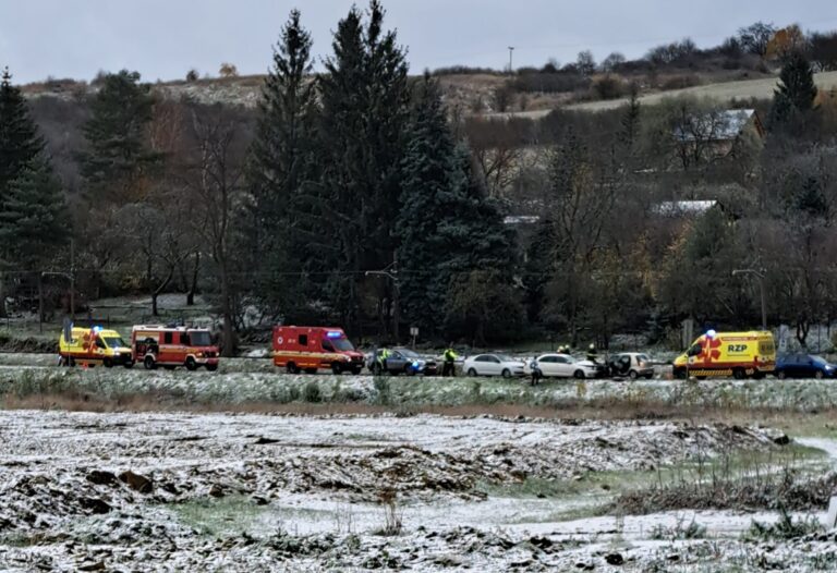 Hromadná nehoda pred Trenčianskymi Teplicami