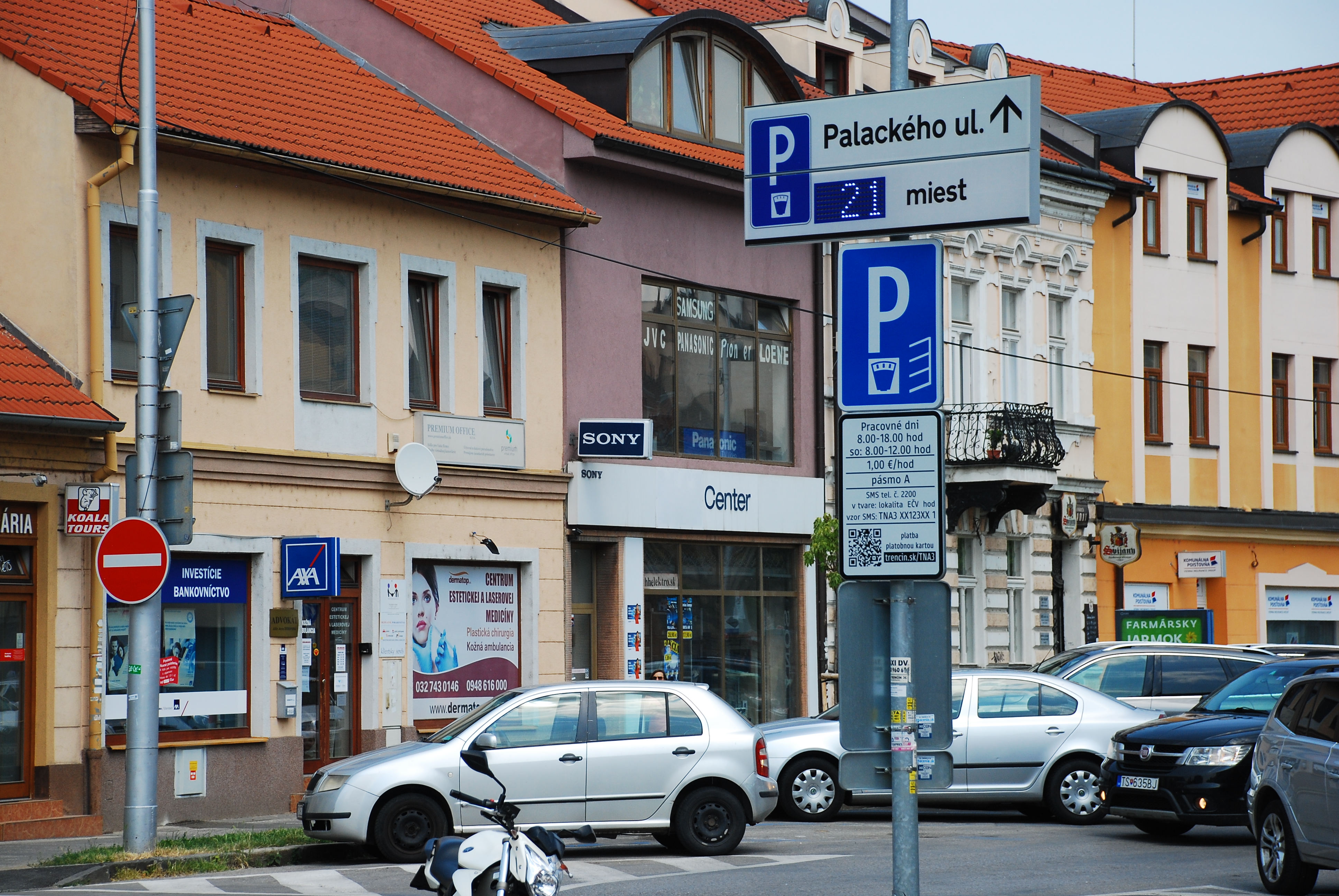 V Trenčíne začínajú platiť nové pravidlá parkovania na platených miestach