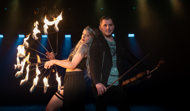 Keď sa klasika stretne s rockom. Žilina zažije kombináciu hudby a ohňovej show