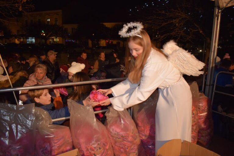 Mikuláš v meste Bytča v roku 2022. FOTO: archív mesta Bytča