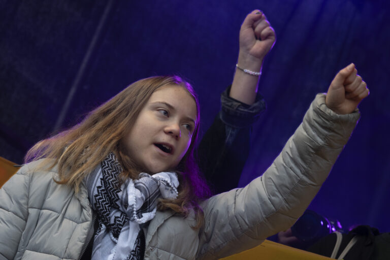 Thunbergová na demonštrácii v Štokholme volala po rozdrvení sionizmu
