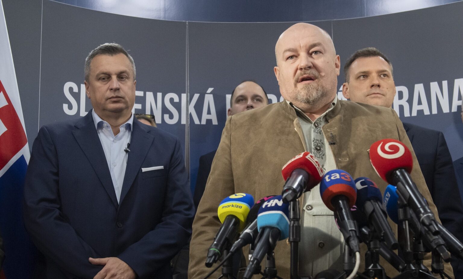 Andrej Danko, Rudolf Huliak a Tomáš Taraba. Foto: Martin Baumann/TASR