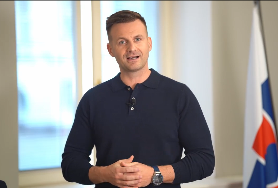 Bojovníci proti hoaxom vo vládnych rezortoch končia, naznačil šéf Úradu vlády